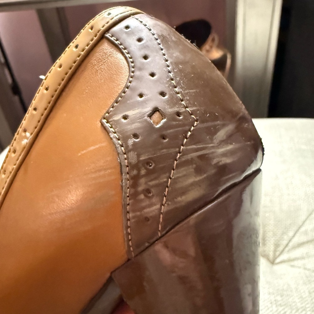 BCBG Paris Mary Jane Heels Size 8 Brown Tan Brogue Oxford Pumps Vintage Style - Picture 12 of 13